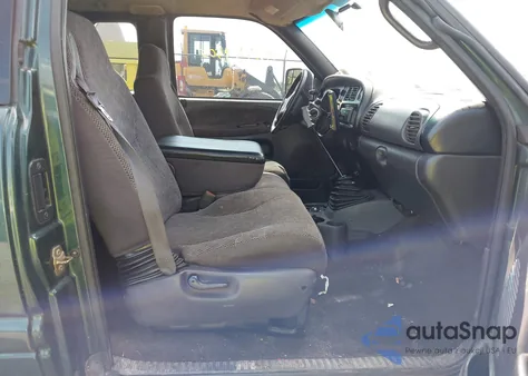 2000 Dodge Ram 2500 St z USA, uszkodzony, nr VIN 1B7KF2362YJ115563